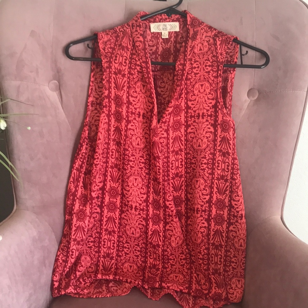 Pink Rose hi-lo shirt Sz S